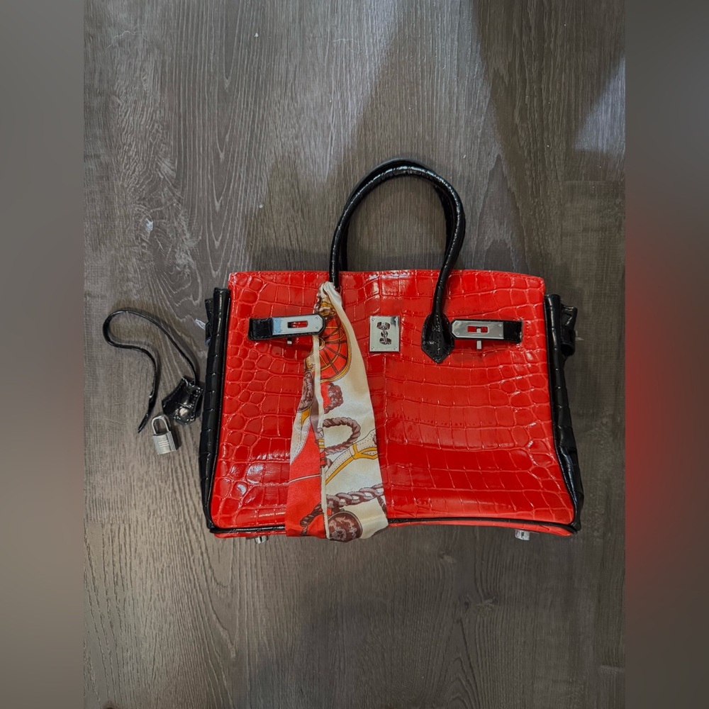Chic Red and Black Croc-Embossed Satchel